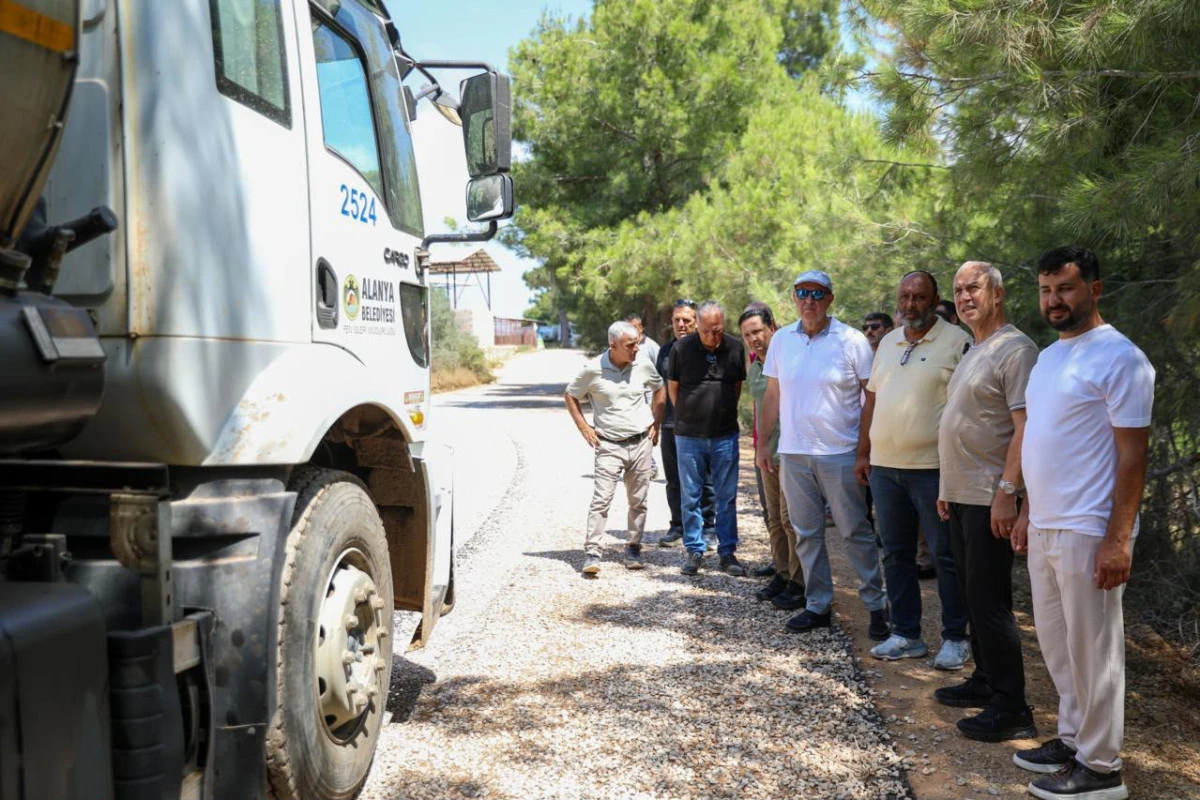 Alanya Belediye Başkanı &Ouml;z&ccedil;elik: Ulaşım yatırımları s&uuml;r&uuml;yor