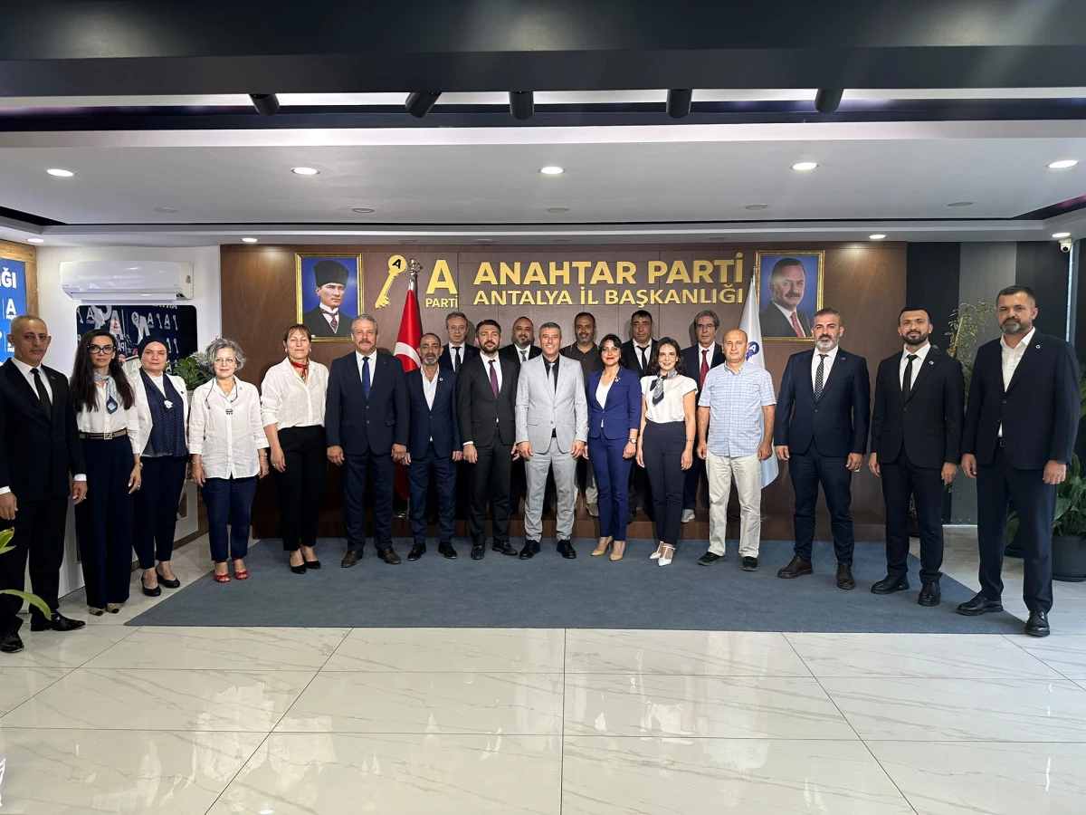 Anahtar Parti Antalya İl Başkanlığı saha mesaisine başlıyor