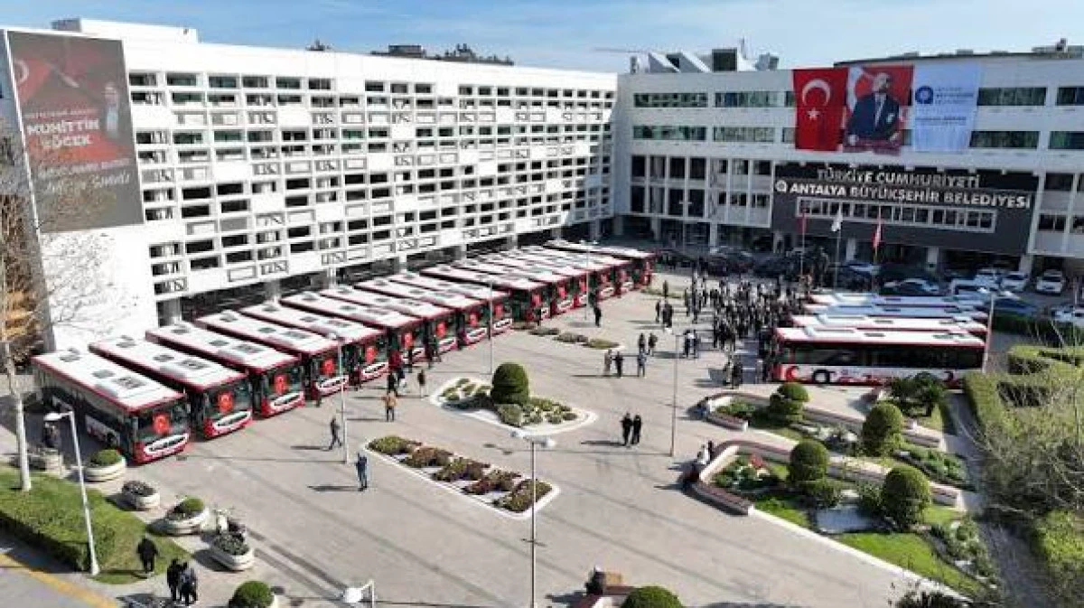 Antalya B&uuml;y&uuml;kşehir davasında yeni karar! Muhittin B&ouml;cek'in tahliye talebi reddedildi
