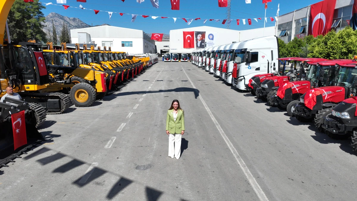 Antalya B&uuml;y&uuml;kşehir filosuna 283 yeni ara&ccedil;! Kiralık ara&ccedil; d&ouml;nemi bitiyor