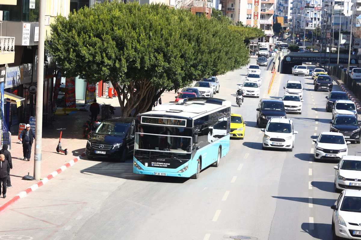 Antalya&rsquo;da halk otob&uuml;s&uuml;ne ceza uygulandı