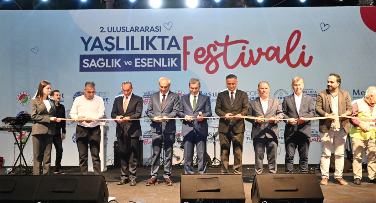 Antalya&rsquo;da Yaşlılıkta Sağlık ve Esenlik Festivali başladı