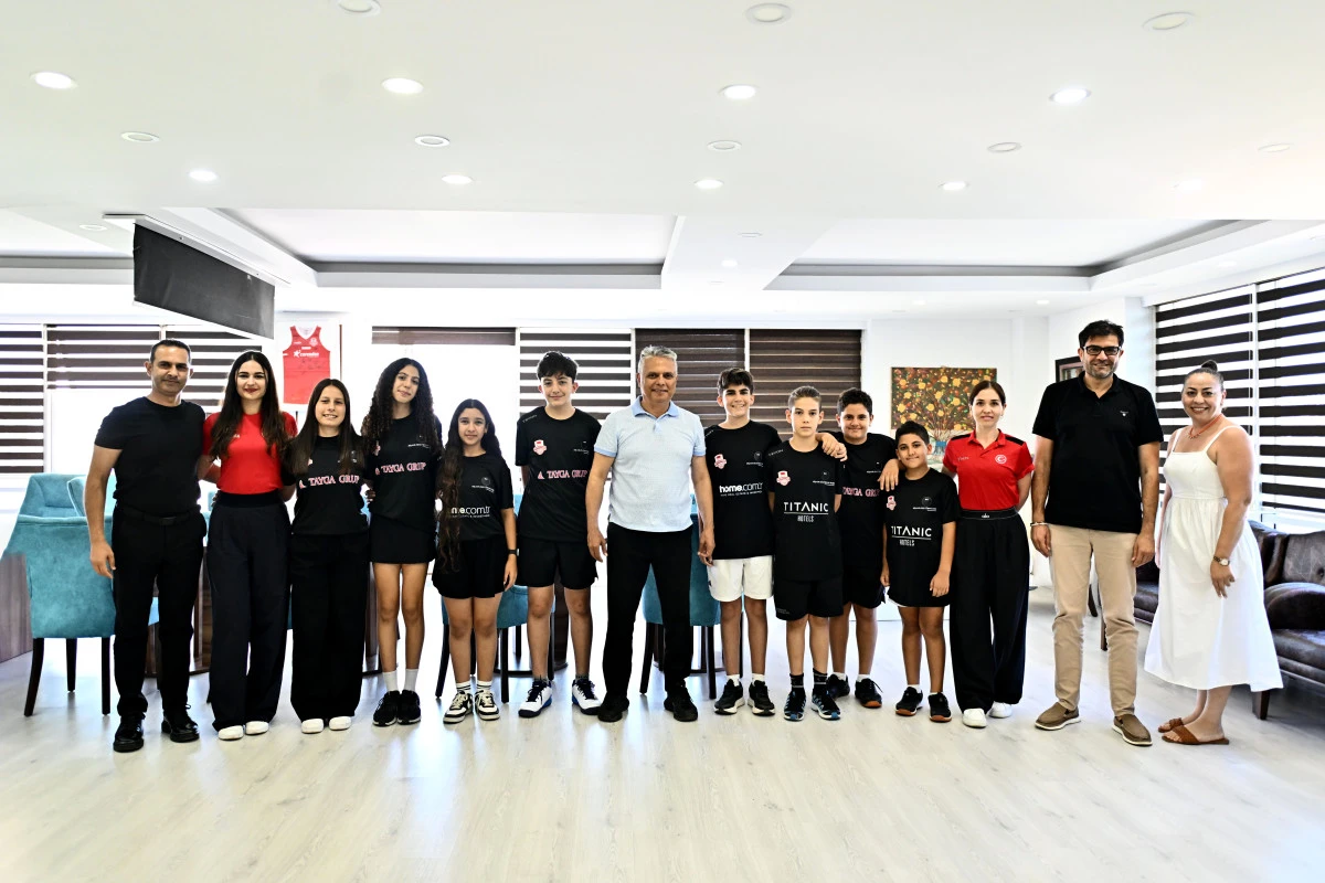 Muratpaşa'nın Squash&ccedil;ıları başarıya doymuyor